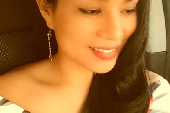 Emily, 25 — Escort in Tabontabon, Philippines