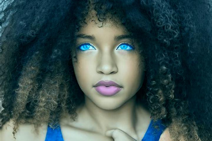 Emily, 26, a black blue-eyed mixed companion based in Hebecourt. Offering Duos, BDSM, OWO. Available for incall and outcall, day and evening dates.