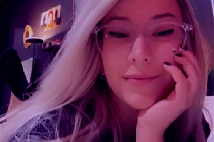 Emily, 26, a black dark-eyed mixed companion based in Braine-le-Comte. Offering Tantra, BDSM, Girlfriend Experience, Roleplay. Available for incall and outca...