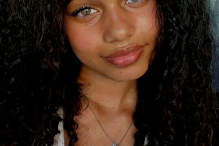 Emily, 26, a black hazel-eyed mixed companion based in Paranatama. Offering Couples, CIM, Roleplay, Party Girl. Available for incall and outcall, day and eve...