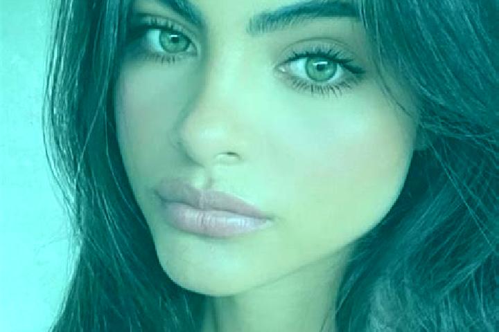 Emily, 26, a brunette green-eyed indian companion based in Cassinelle-Concentrico. Offering Prostate Massage, GFE, Erotic Massage, Duos, Massage. Available f...