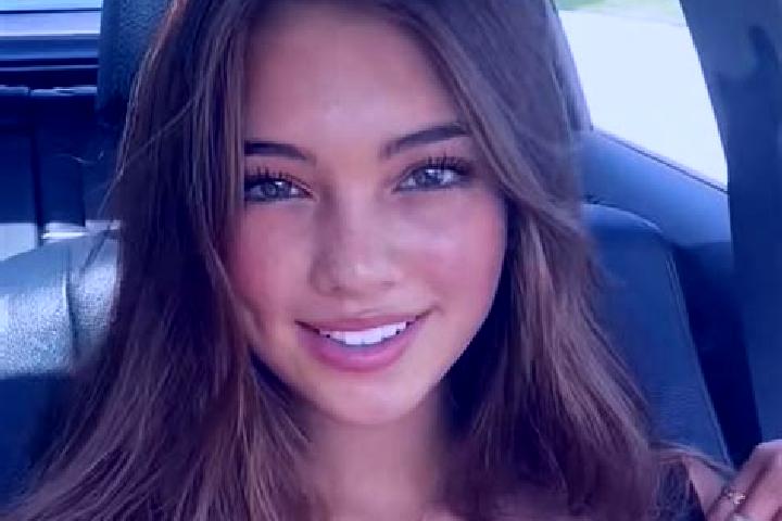 Emily, 26, a brunette green-eyed slavic companion based in El Anonal. Offering CIM, Duos, Prostate Massage, Striptease, Overnight. Available for incall and o...