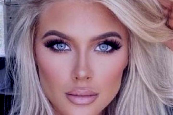 Emily, 26, a platinum blonde blue-eyed slavic companion based in Boudry. Offering Duos, Striptease, Roleplay. Available for incall and outcall, overnight boo...