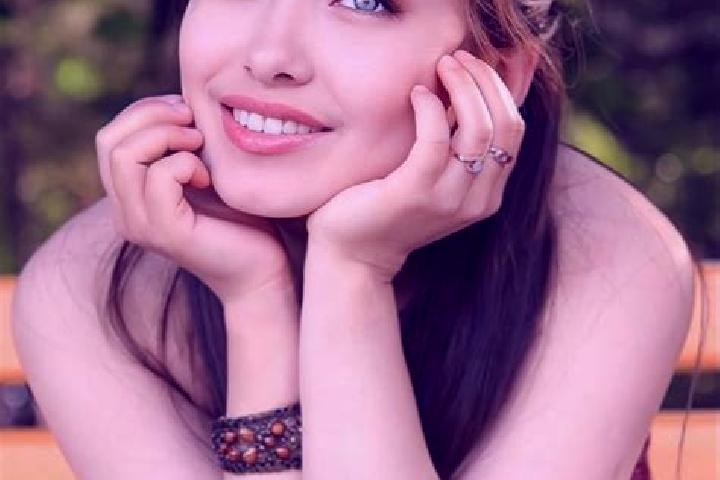 Emily, 26, a red blue-eyed asian companion based in Bustranje. Offering Striptease, Duos, Erotic Massage, Roleplay. Available for incall and outcall, day and...