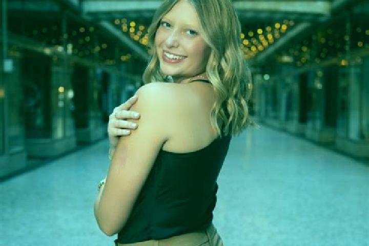 Emily, 26 — Escort in Barberton, United States