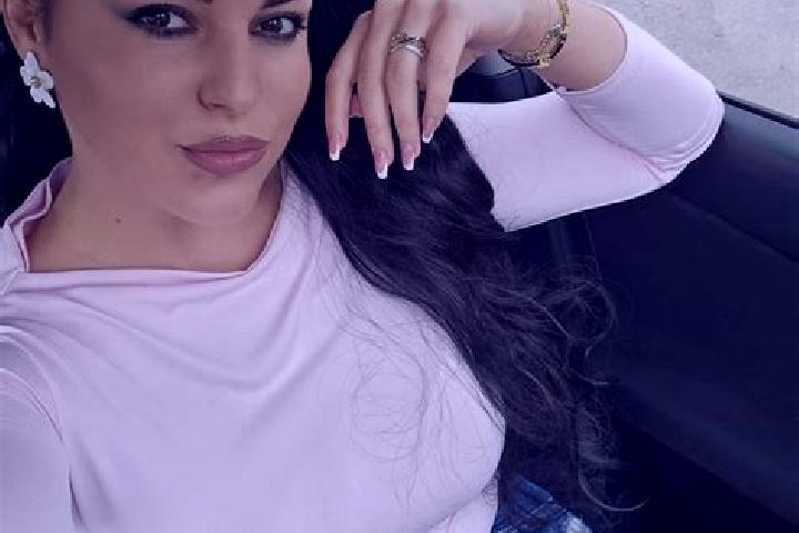 Emily, 26 — Escort in Cioroiu, Romania