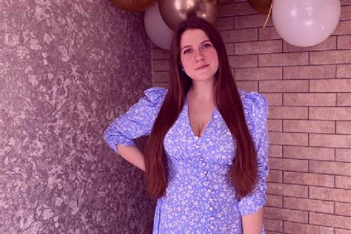 Emily, 26 — Escort in Dubrovytsya, Ukraine