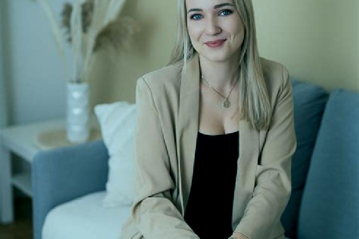 Emily, 26 — Escort in Niederneukirchen, Austria