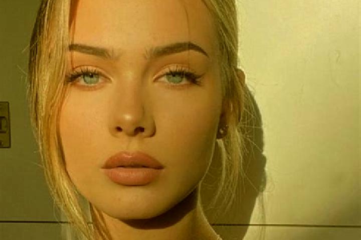 Emily, 27, a blonde dark-eyed european companion based in Ugbokpo. Offering Tantra, Party Girl, 69. Available for incall and outcall, day and evening dates.