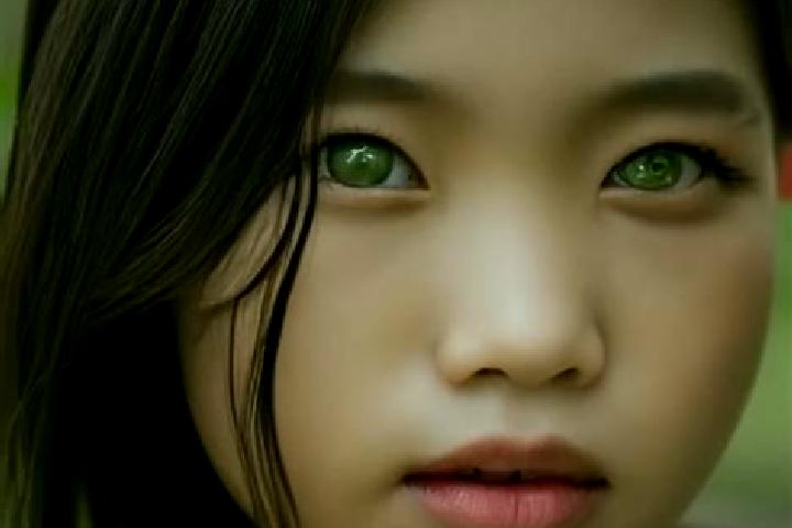 Emily, 27, a brunette green-eyed asian companion based in Le Pechereau. Offering OWO, GFE, Fetish, BDSM. Available for incall and outcall, day and evening da...