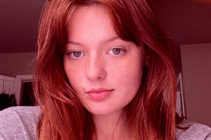 Emily, 27, a chestnut amber-eyed caucasian companion based in Calcado. Offering Striptease, Deep French Kissing, Duos. Available for incall and outcall, day ...