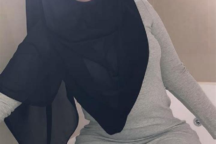 Emily, 27 — Escort in Bajil, Yemen