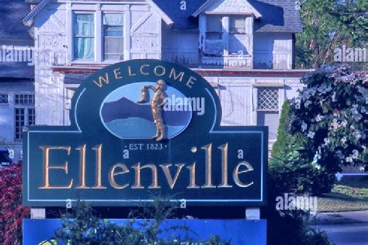 Emily, 27 — Escort in Ellenville, United States