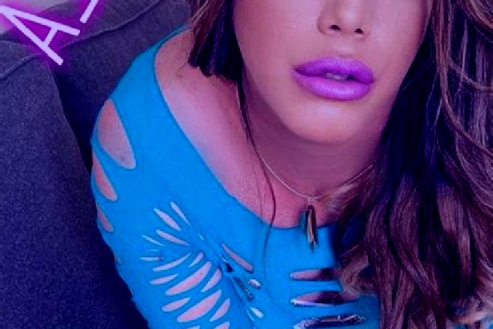 Emily, 27 — Escort in Santiago Capitiro, Mexico