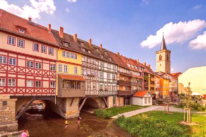 Emily, 27 — Escort in Schalkau, Germany