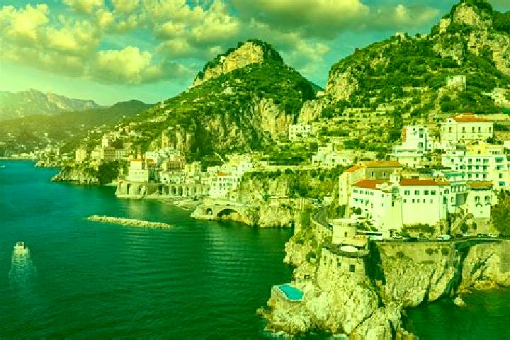 Emily, 27 — Escort in Tramonti, Italy