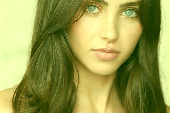 Emily, 28, a blonde brown-eyed indian companion based in Biei. Offering OWO, Duos, Overnight, Massage. Available for incall and outcall, day and evening dates.