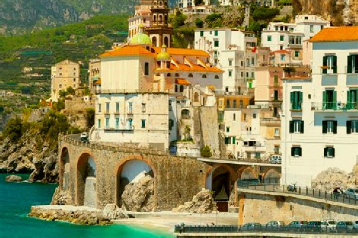 Emily, 28 — Escort in Codisotto, Italy