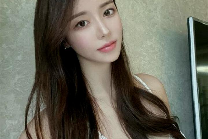 Emily, 28 — Escort in Guniushan, China