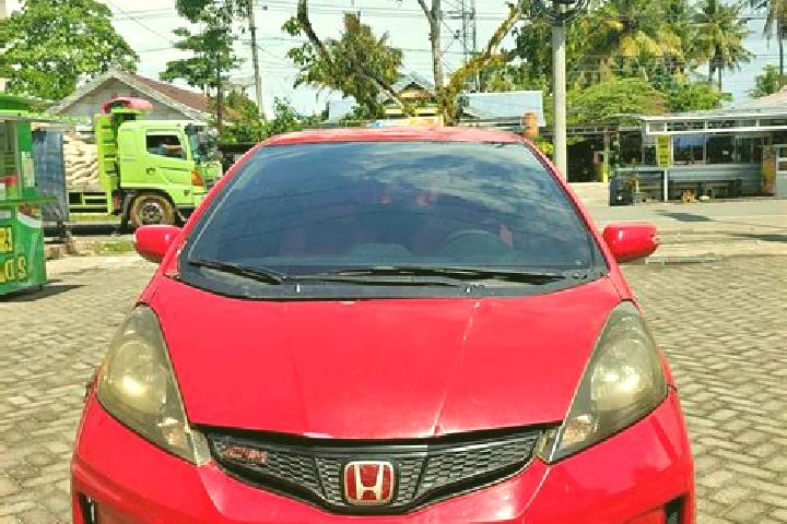 Emily, 28 — Escort in Palakka, Indonesia