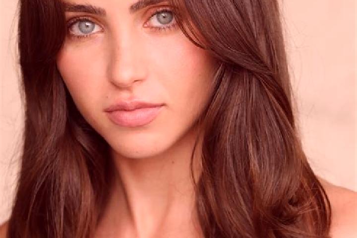 Emily, 29, a chestnut brown-eyed slavic companion based in Markadah. Offering OWO, Roleplay, Dinner Date, A-Level, Fetish. Available for incall and outcall, ...