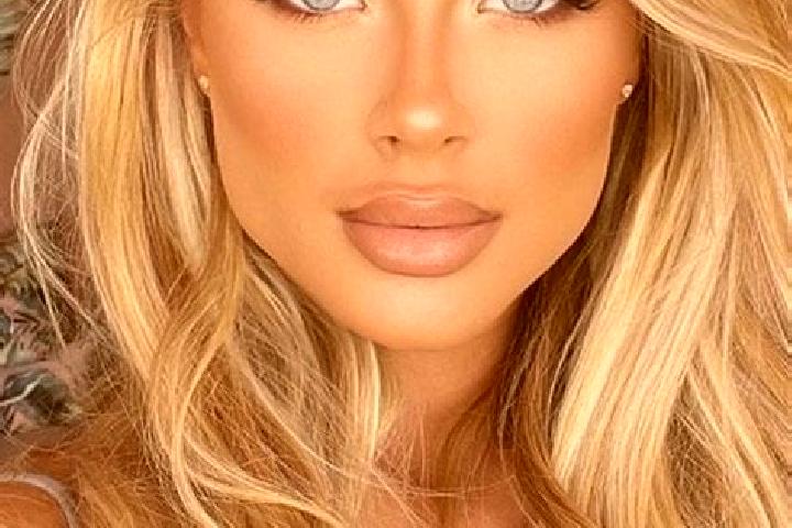 Emily, 29, a dark blonde blue-eyed latina companion based in Pogar. Offering BDSM, Erotic Massage, Couples, 69. Available for incall and outcall, day and eve...
