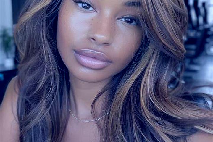 Emily, 29, a dark blonde dark-eyed caribbean companion based in Leinola. Offering Couples, Overnight, Erotic Massage, Party Girl. Available for incall and ou...