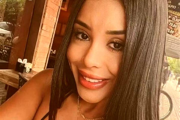 Emily, 29 — Escort in Barao de Sao Joao, Portugal