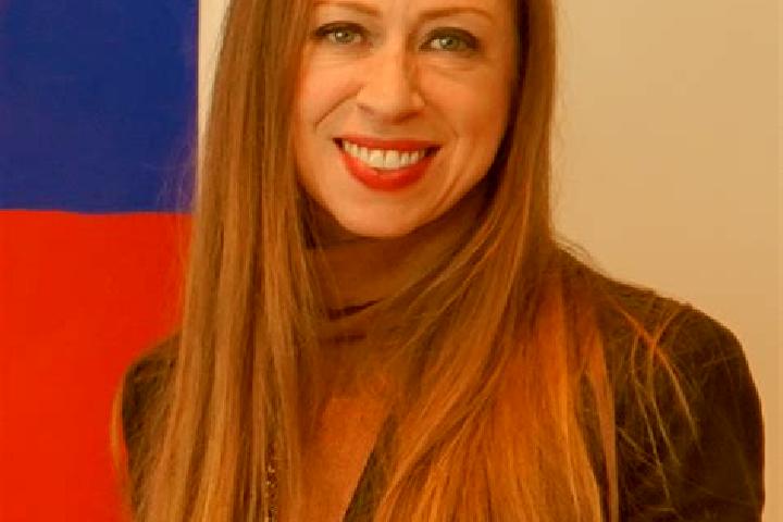 Emily, 29 — Escort in Chelsea, Canada