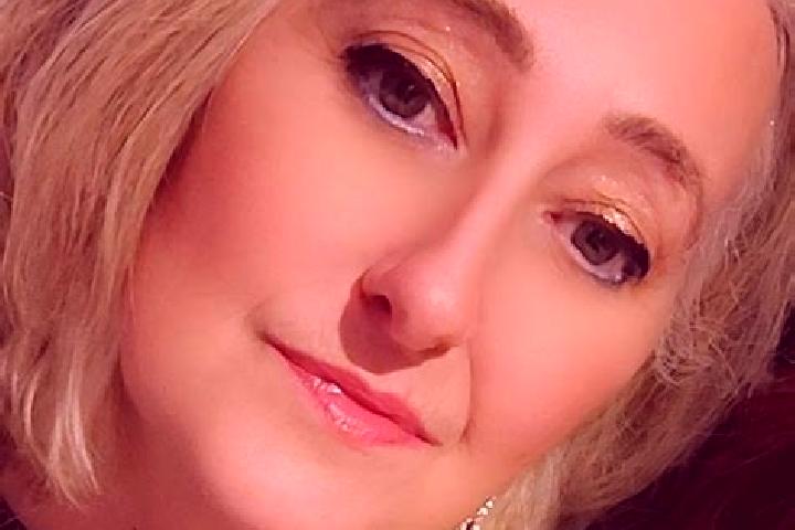 Emily, 29 — Escort in Lezoux, France