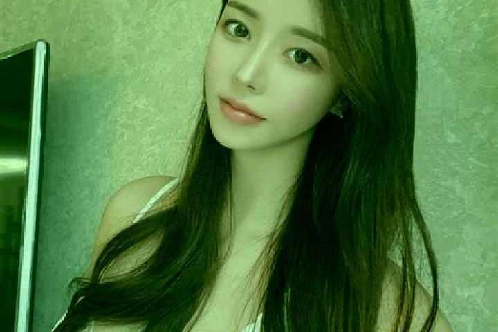 Emily, 29 — Escort in Linkuang, China