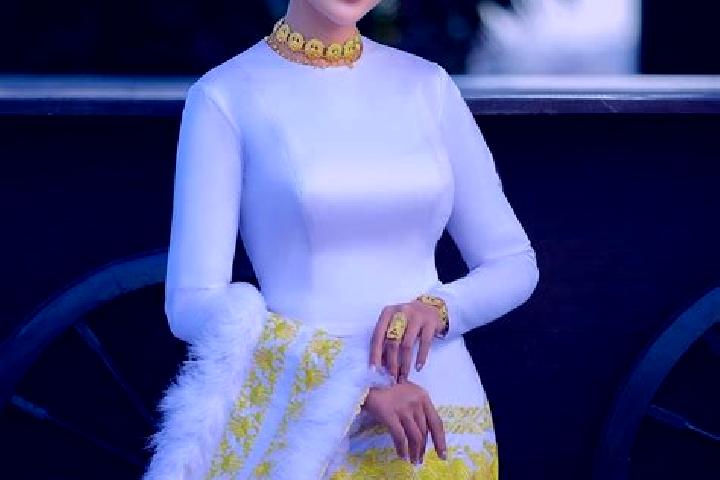 Emily, 29 — Escort in Saing Di Kone, Myanmar