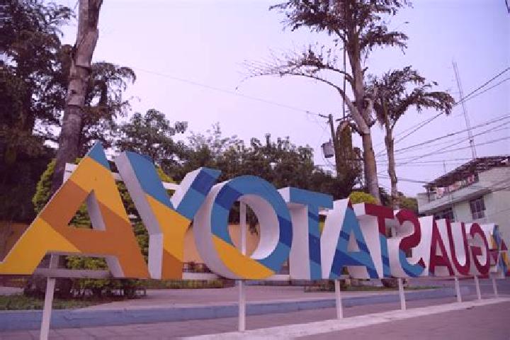 Emily, 29 — Escort in San Antonio La Paz, Guatemala