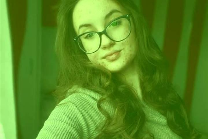 Emily, 29 — Escort in Tatarusi, Romania