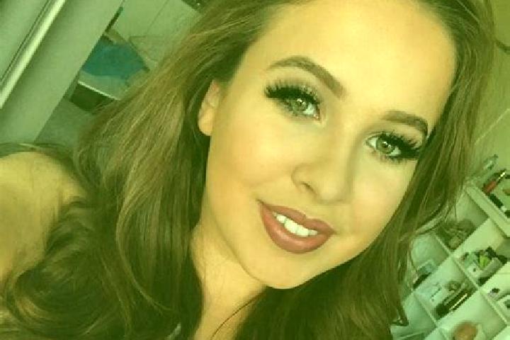 Emily, 30, a dark blonde amber-eyed mediterranean companion based in Dalongzhan. Offering A-Level, Roleplay, CIM, Erotic Massage. Available for incall and ou...
