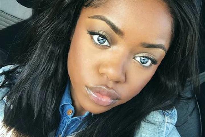 Emily, 30, a red blue-eyed ebony companion based in Nordenham. Offering GFE, A-Level, Overnight, OWO. Available for incall and outcall, day and evening dates.