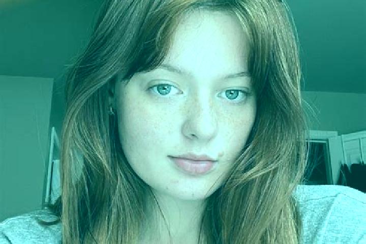 Emily, 30, a red grey-eyed mixed companion based in Minerbe. Offering Dinner Date, Tantra, Prostate Massage. Available for incall and outcall, day and evenin...