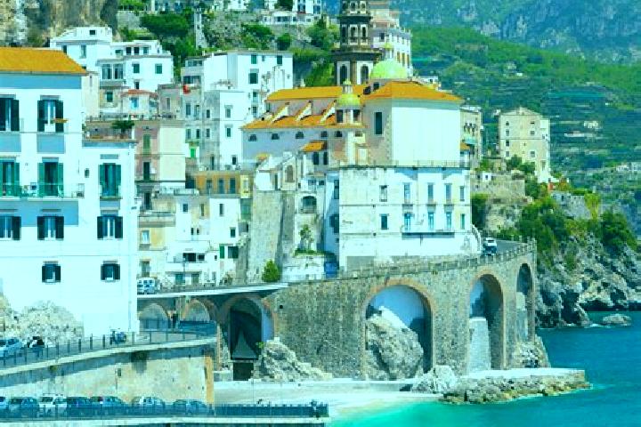 Emily, 30 — Escort in Dasa, Italy