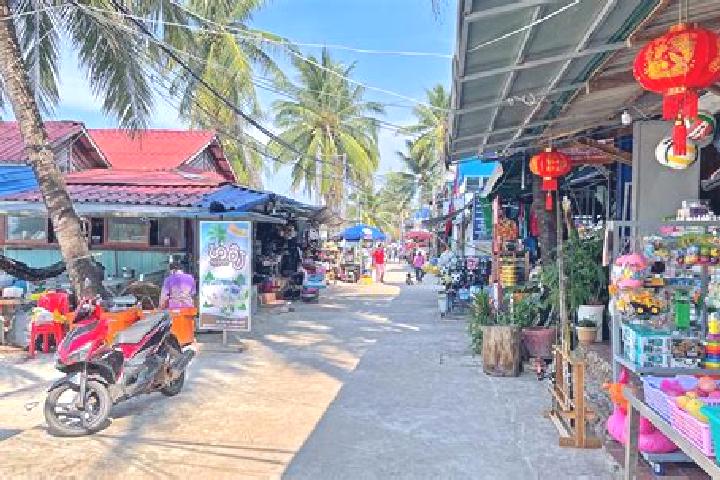 Emily, 30 — Escort in Kaoh Samraong, Cambodia