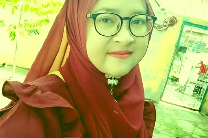 Emily, 30 — Escort in Mranggen, Indonesia