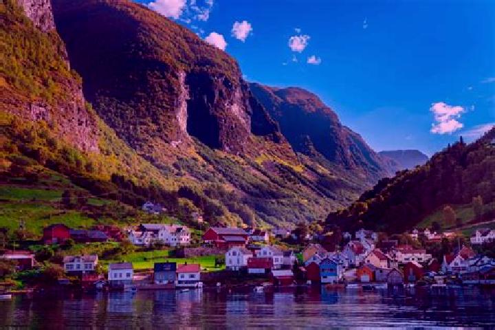 Emily, 30 — Escort in Sovik, Norway
