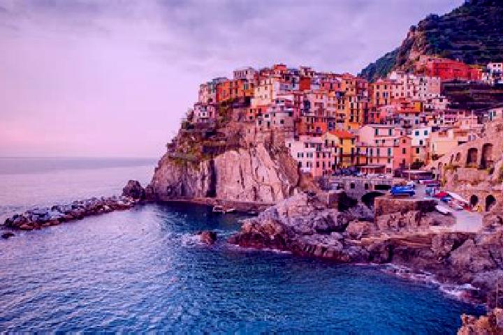 Emily, 30 — Escort in Stia, Italy