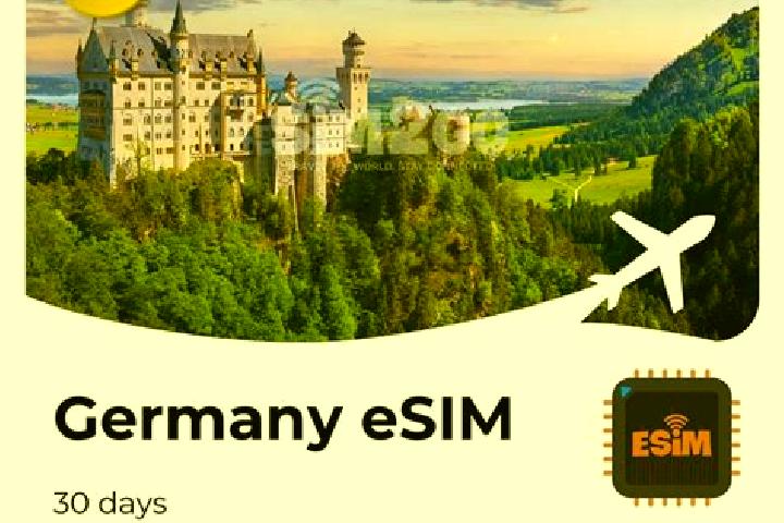 Emily, 30 — Escort in Warlow, Germany