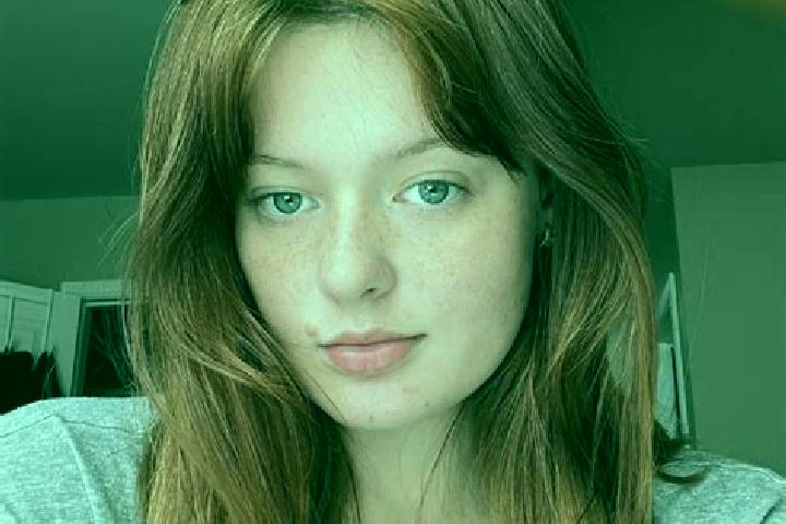 Emily, 31, a auburn amber-eyed latina companion based in Weissenfels. Offering Striptease, Dinner Date, Duos. Available for incall and outcall, overnight boo...