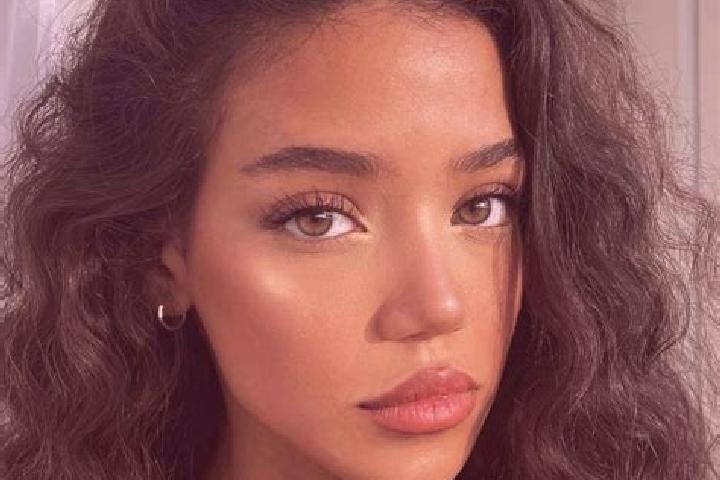 Emily, 31, a black brown-eyed mixed companion based in Benifla. Offering Duos, Dinner Date, Overnight. Available for incall and outcall, day and evening dates.