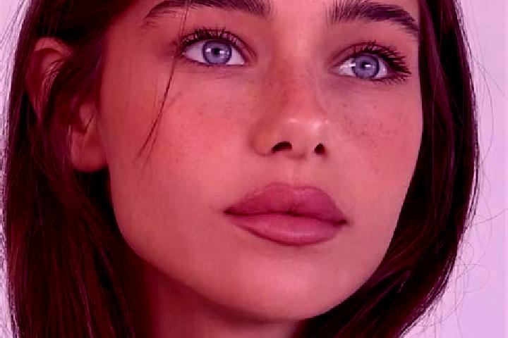 Emily, 31, a brunette brown-eyed caucasian companion based in Etah. Offering Tantra, GFE. Available for incall and outcall, day and evening dates.
