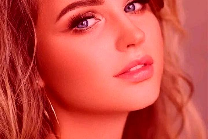 Emily, 31, a dark blonde blue-eyed mediterranean companion based in Vigonza. Offering CIM, GFE, Striptease, Duos. Available for incall and outcall, day and e...