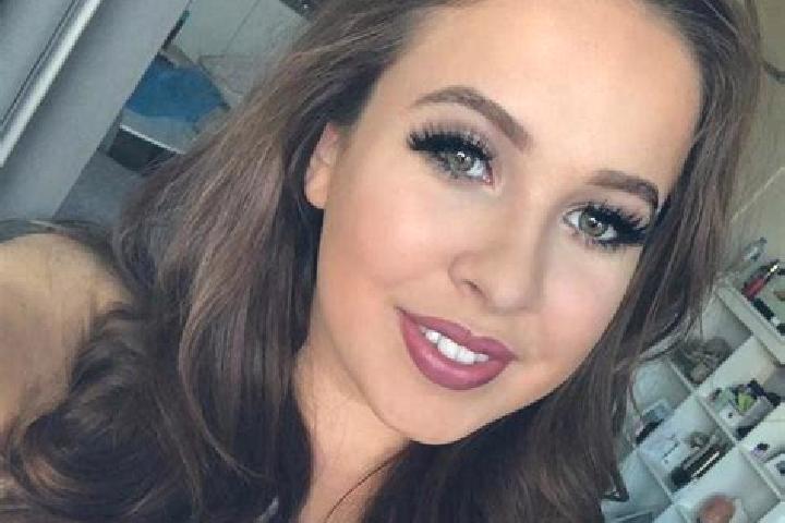 Emily, 31, a red dark-eyed middle eastern companion based in Jacqueville. Offering OWO, Deep French Kissing, Prostate Massage, Dinner Date, Erotic Massage. A...