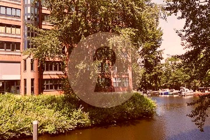 Emily, 31 — Escort in Hammerbrook, Germany