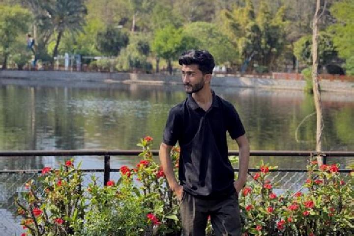 Emily, 31 — Escort in Saidpur, Pakistan